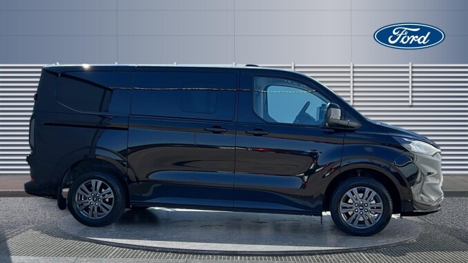 Ford Transit Custom 320 L1 Diesel Fwd 2.0 EcoBlue 170ps H1 Double Cab Van Limited Auto - Image 5